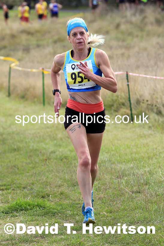Senior women, 2022 Start Fitness NEHL, Wrekenton. Photo: David T. Hewitson/Sports for All Pics